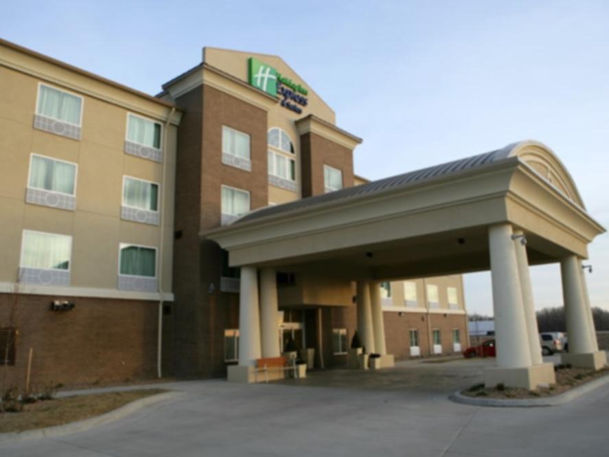 Holiday Inn Express Hotel & Suites Salina By Ihg Exterior foto