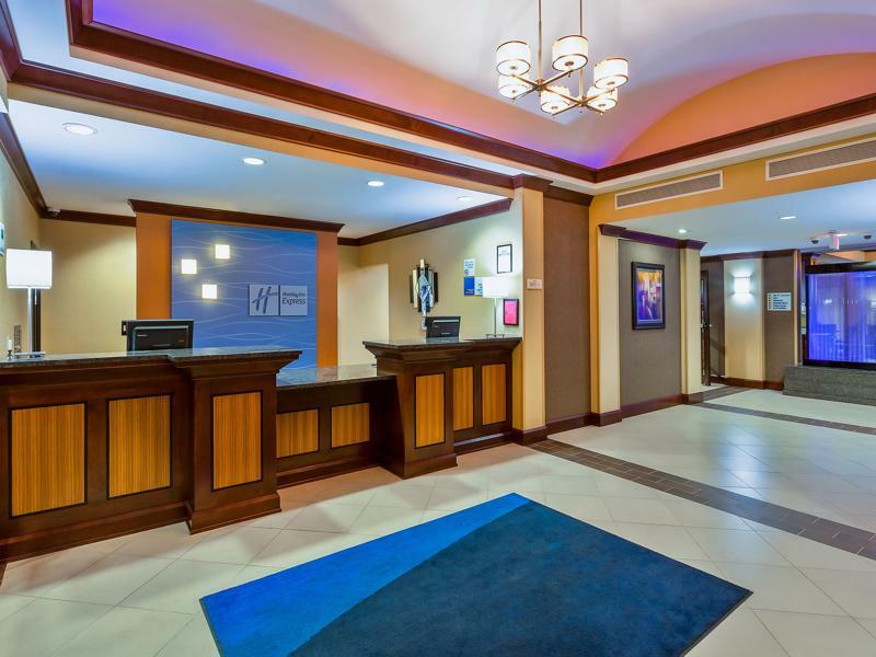 Holiday Inn Express Hotel & Suites Salina By Ihg Exterior foto