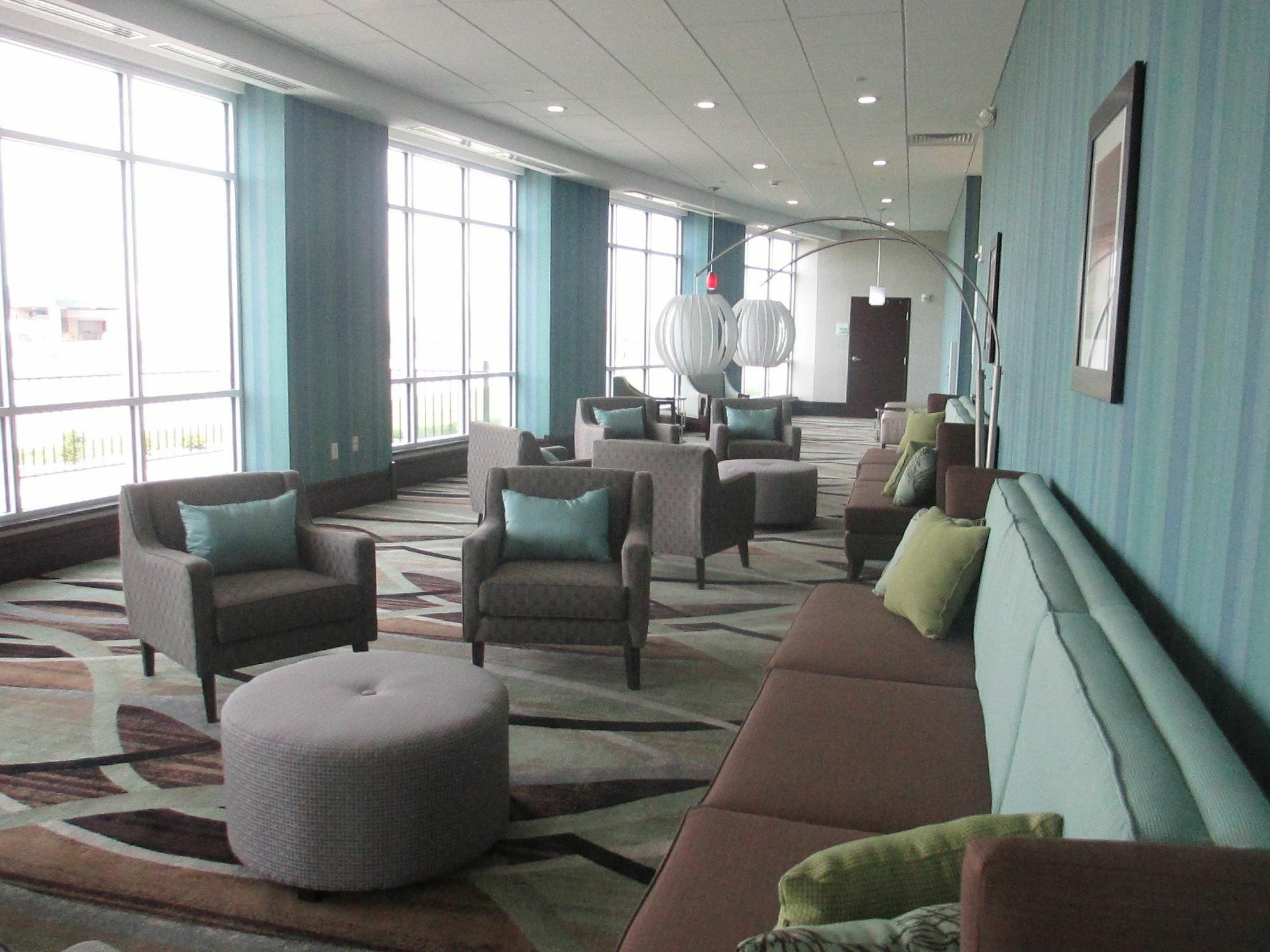 Holiday Inn Express Hotel & Suites Salina By Ihg Exterior foto